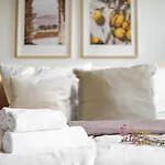 Homefy Studio Sky - Free Parking - Elevator - Desk - Netflix