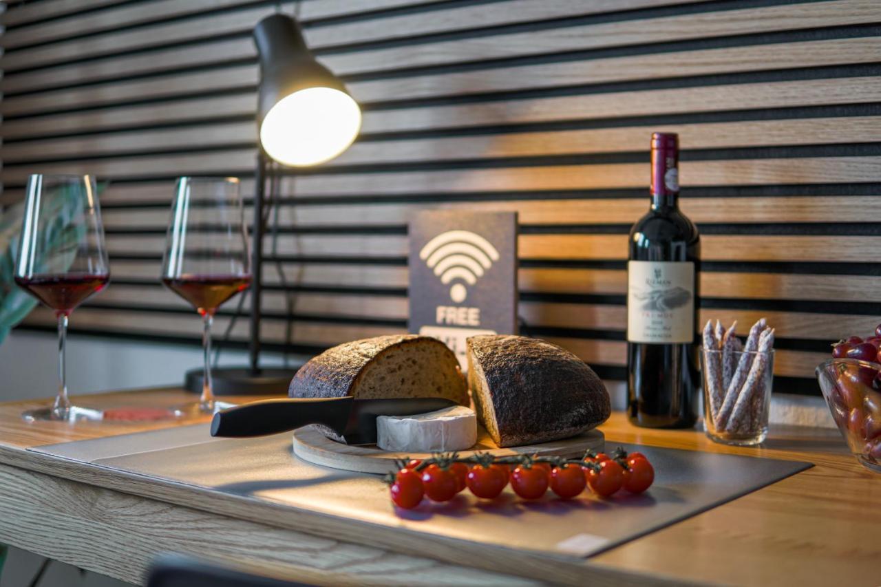 Homefy Sky - Free Parking - Elevator - Desk - Netflix Appartement